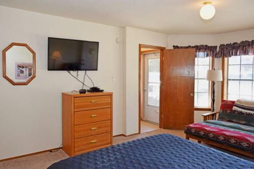 Riverbend Studio Condo #2