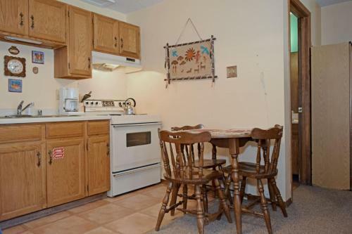 Aspen West Townhouse #4 Deluxe