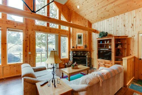 Eagle Crest Golf Course Cabin