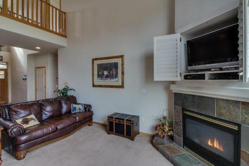 Eagle Crest's Tenth Green Villa