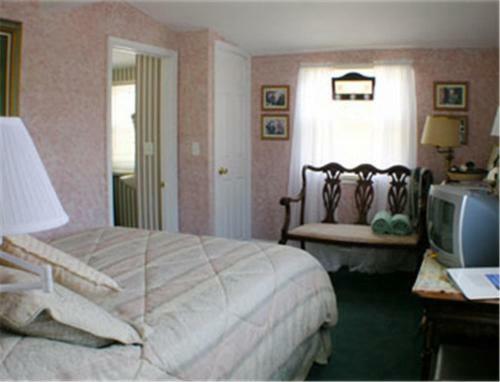 Bewitched And Bedazzled Bed And Breakfast
