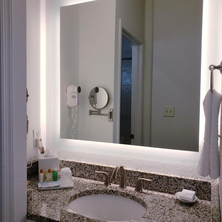 Hotel Avenue Inn & Spa
