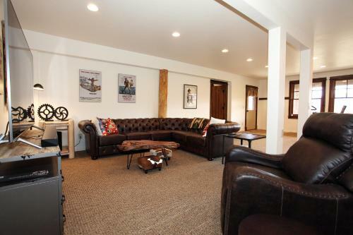 633 Golden Eagle Trail Home