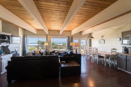 The Strand At Twin Rocks Home