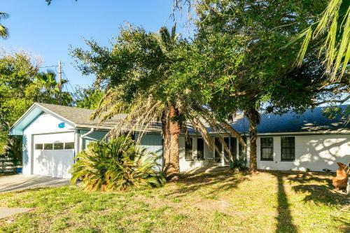 Fulton Beach Four-bedroom House Home