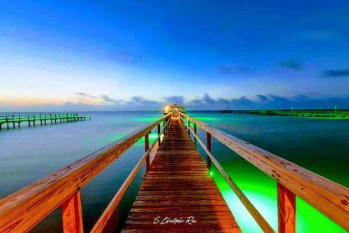 Hotel Pelican Bay Resort