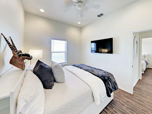 111 Stingray Home Home