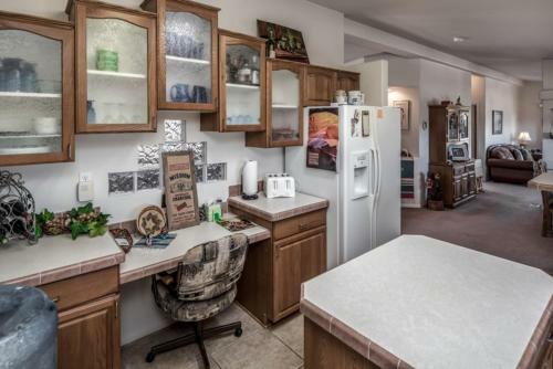 M Top Ranch - Three Bedroom Cabin