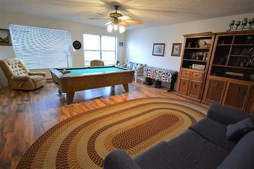 Aztex Retreat - Three Bedroom
