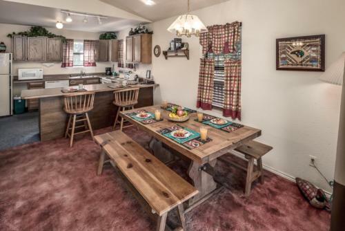 Rocky Top - Two Bedroom Cabin