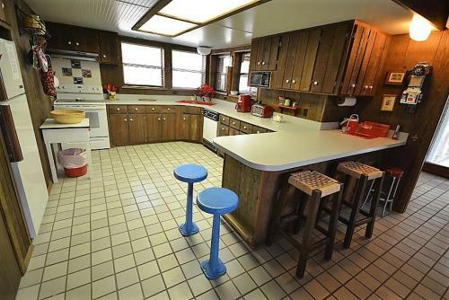 La Grange Cabin - Two Bedroom