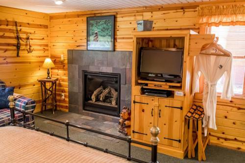 Ruidoso Lodge Cabin # 4