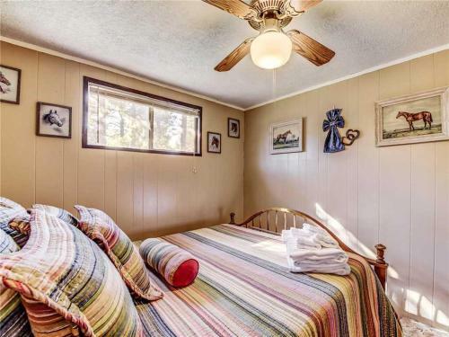 Foxfire Haven, 3 Bedrooms, Hot Tub, Pool Table, Ping Pong, Wifi, Sleeps 8