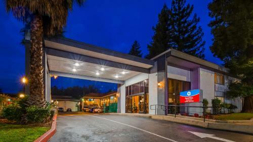 Surestay Plus Hotel By Best Western Sacramento North