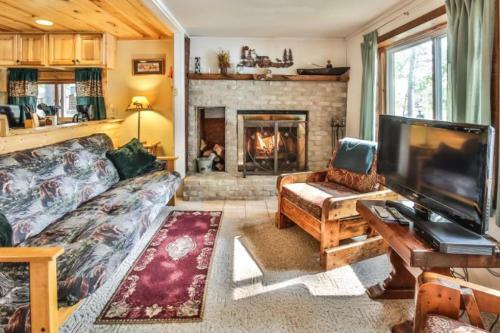 Cottage 4 - Hiller's Pine Haven