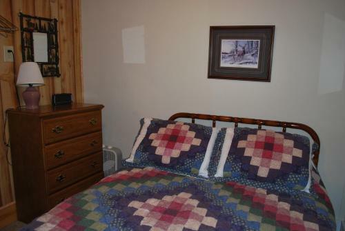 Cedar - Elbert's - Hiller Vacation Homes