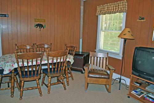 Ash - Elbert's - Hiller Vacation Homes