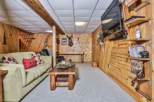 East Bay Hideaway-hiller Vacation Homes