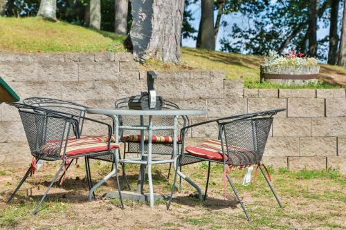 Cottage 6 - Hiller's Pine Haven