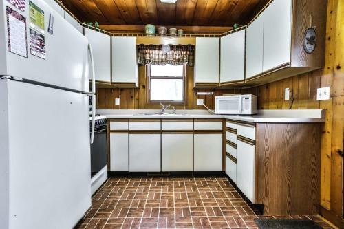 Loghaven - Elbert's - Hiller Vacation Homes
