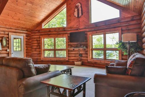 Total Seclusion - Hiller Vacation Homes Home