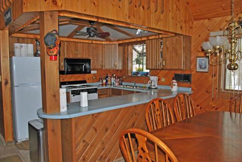 Timbers - Elbert's - Hiller Vacation Homes Home
