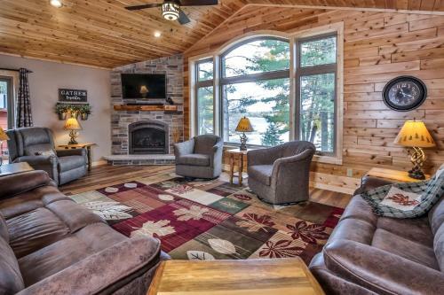 Nature's Edge - Hiller Vacation Homes