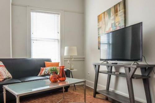 Apartamento Awesome Riverwalk 2br Apt - Close To Everything!