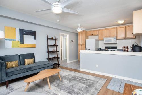 Apartamento Quaint 1 Br Steps To Pb By Domio