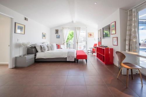Art Lover's Paradise And Casita
