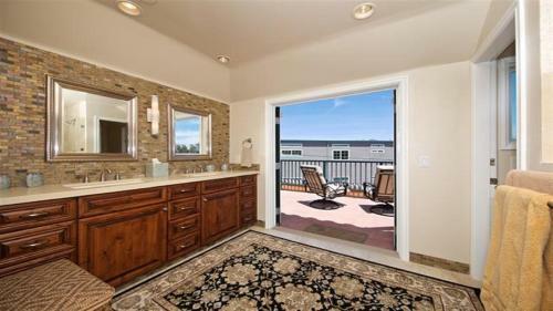 2636 Ocean Front Walk Home