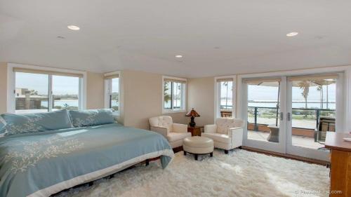 2636 Ocean Front Walk Home