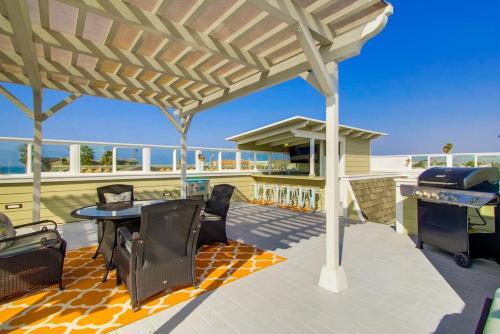 Little Big Pearl Home