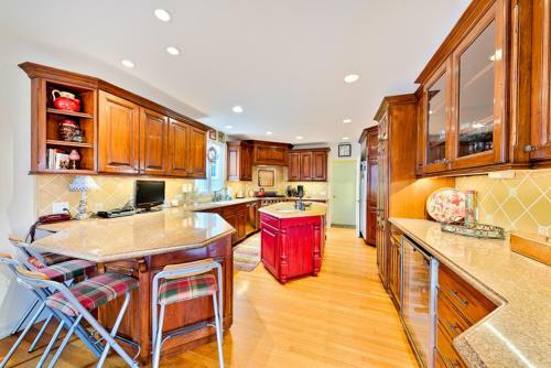 #5930 - Birdrock Beauty Three-bedroom Holiday Home