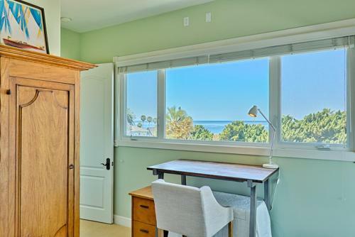 #320 - Seascape Haven Three-bedroom Holiday Home