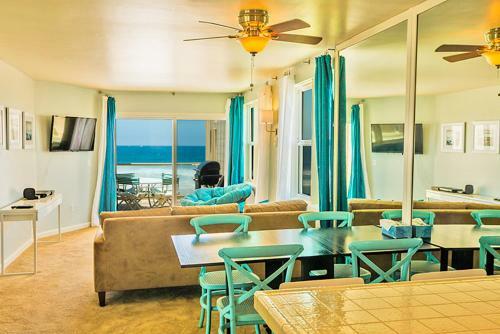 #3755 - Oceanfront Getaway Two-bedroom Apartment