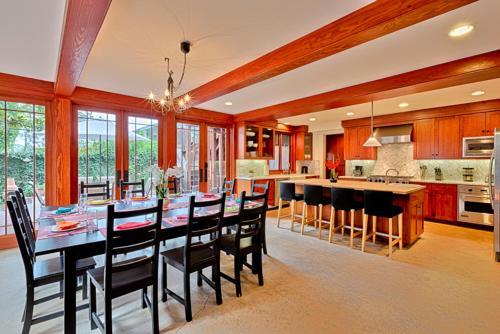 Heritage Compound Seven-bedroom Holiday Home