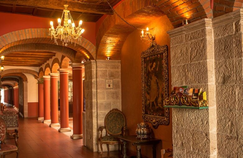 Hotel Monasterio