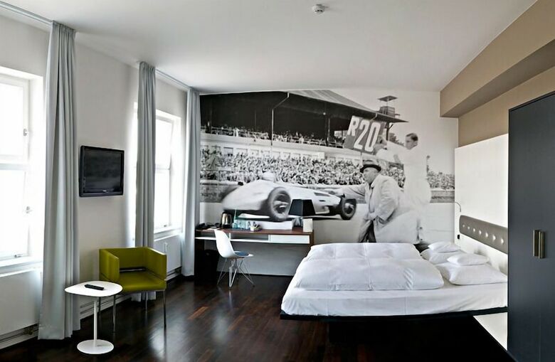 V8 Hotel Classic Motorworld Region Stuttgart
