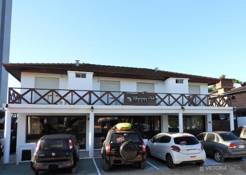 Hotel Tiburones Club