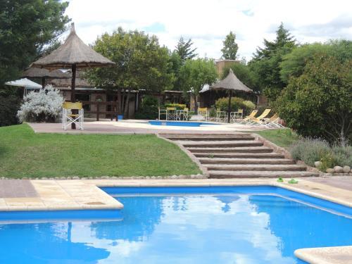 Lodge Refugio De Luna Caba�as & Suites