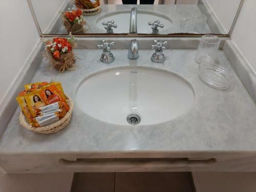 Apartamento Hermoso Departamento Amoblado En Alto Alberdi