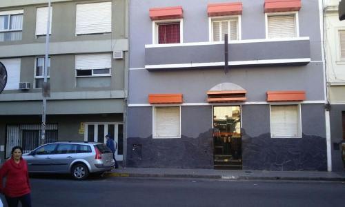 Hostal Hotel Laura