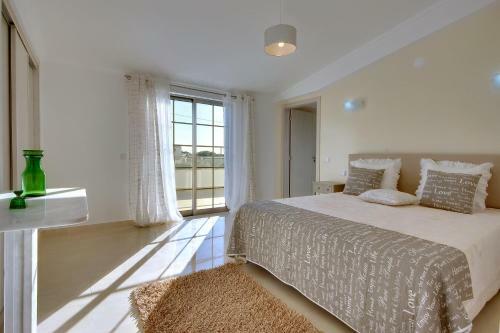 Villa Machado By Popular Villas