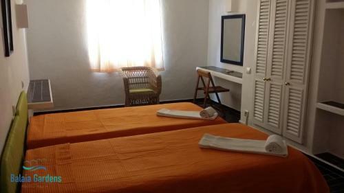 Hostal Balaia Gardens