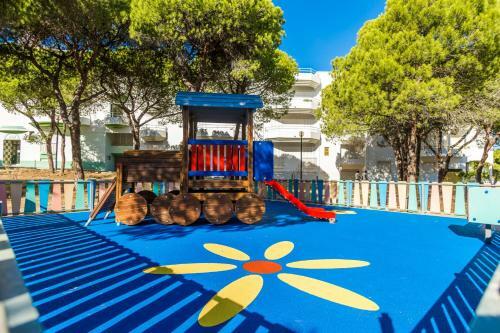 Apartamento Akisol Olhos De Agua Pine III