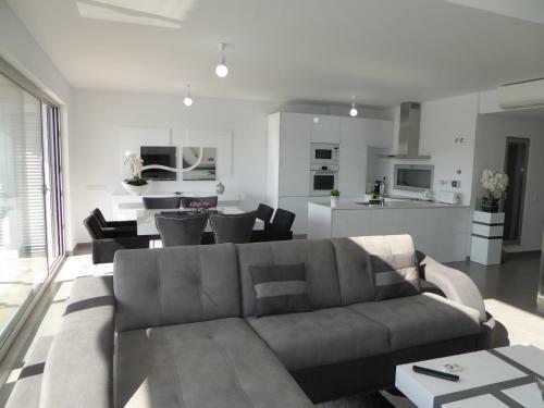 Villa Cip-v3 Modern