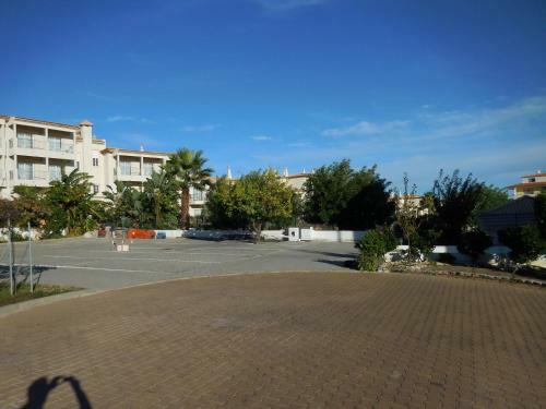 Apartamentos Cabrita- By Portugalferias