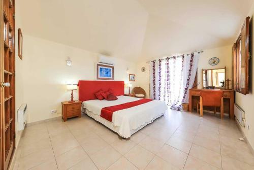 Brejos Villa Sleeps 8 Pool Air Con Wifi