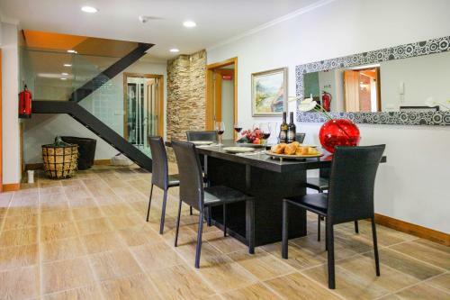 Villa Cris?s Home By Ourmadeira